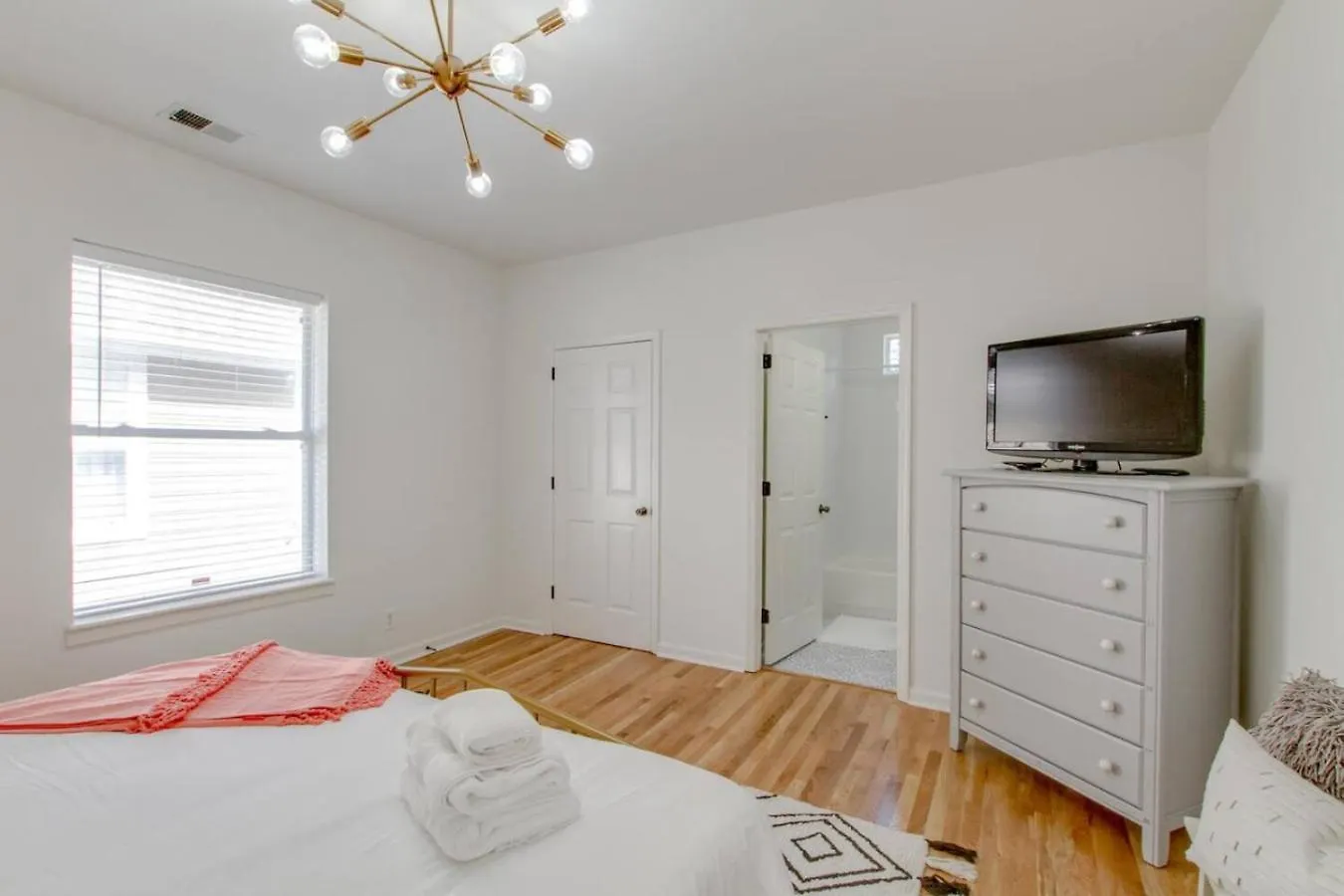 Cozy Downtown Charmer 3 Bedroom 2 Bath Walk To Gulch Nashville USA