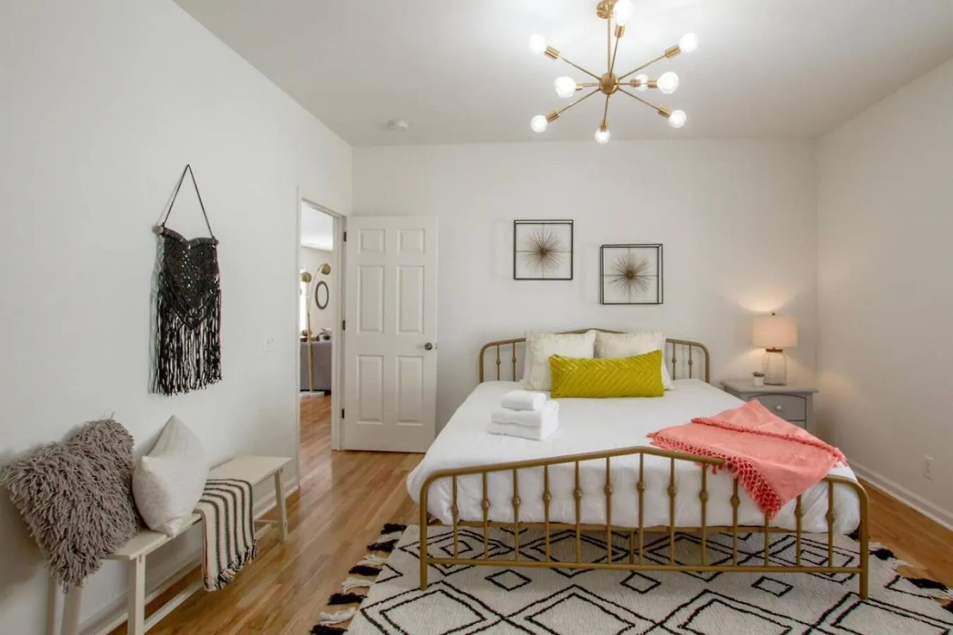 Cozy Downtown Charmer 3 Bedroom 2 Bath Walk To Gulch Nashville 0*,  USA