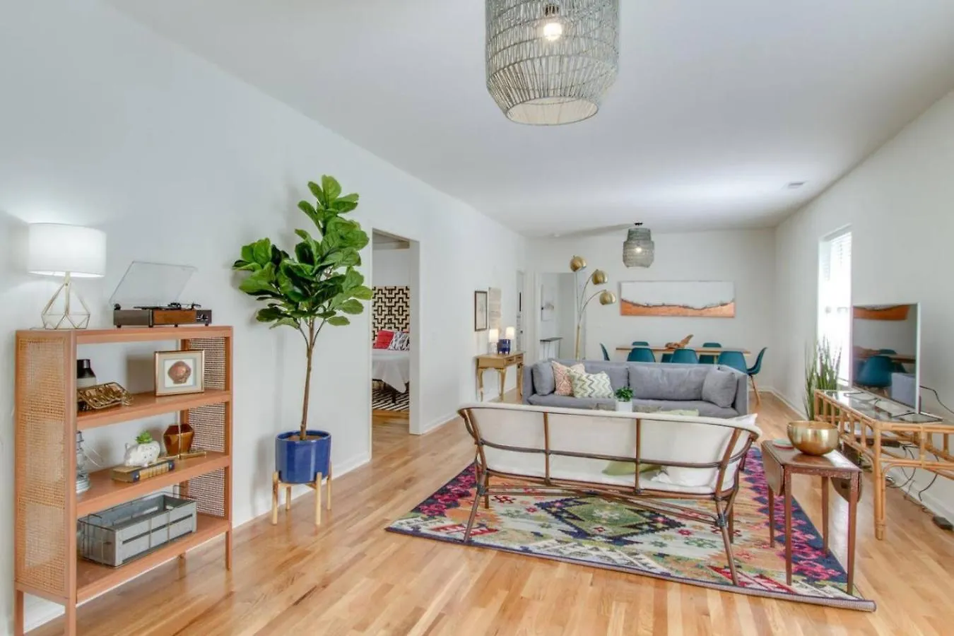 Cozy Downtown Charmer 3 Bedroom 2 Bath Walk To Gulch Nashville 0*,  USA